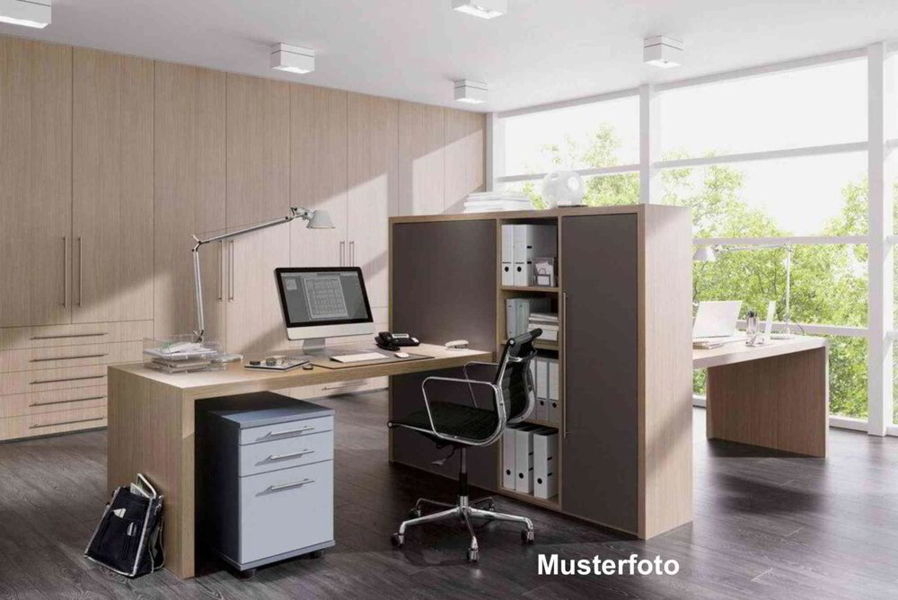 2.5 rooms Office & Commercial for rent in Kirchleerau - image 1/1