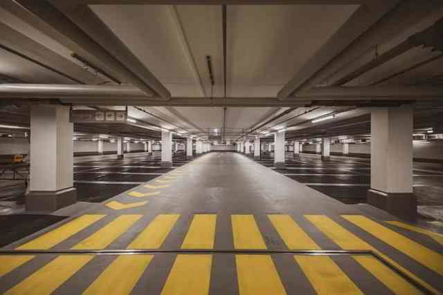 Parking, garage null pièces à louer à Zürich - image 1/1