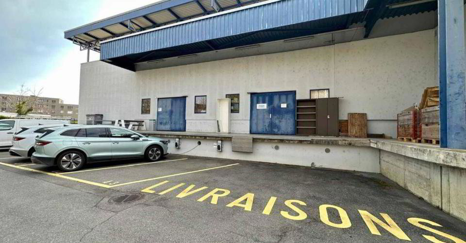 Bureau & Commerce null pièces à louer à Lausanne - image 1/8
