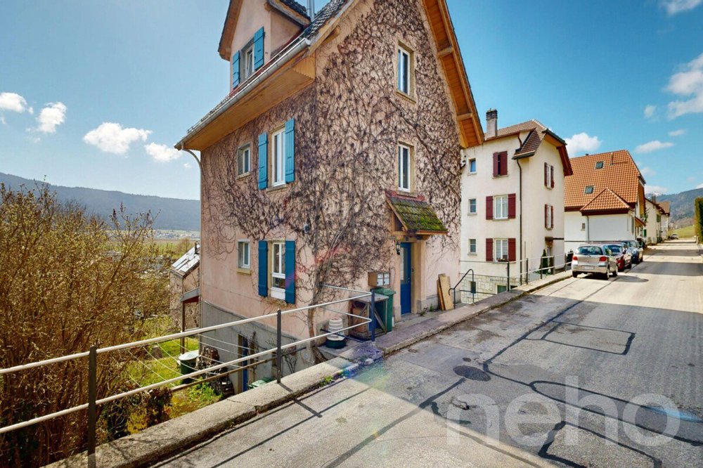 Maison 9.5 pièces à acheter à Dombresson - image 1/12