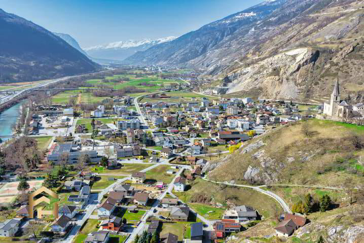 Appartamento di 5.5 locali in vendita a Rarogne - immagine 1/13