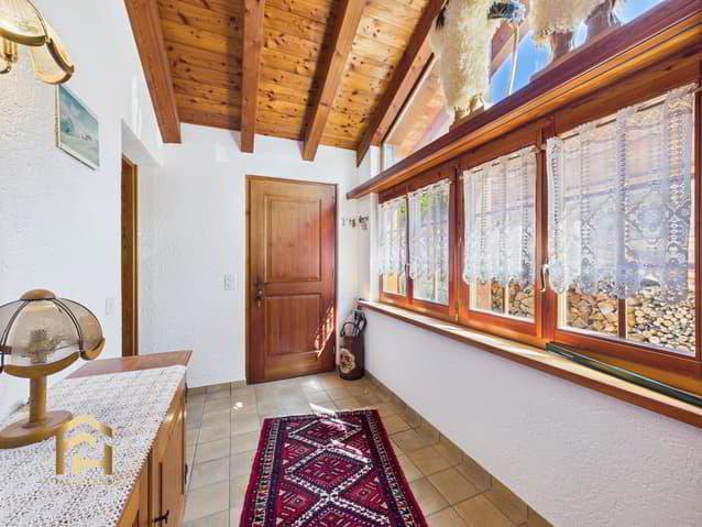 Elegantes Chalet mit zwei eigenständigen Wohnungen und herrlicher Auss - Więcej