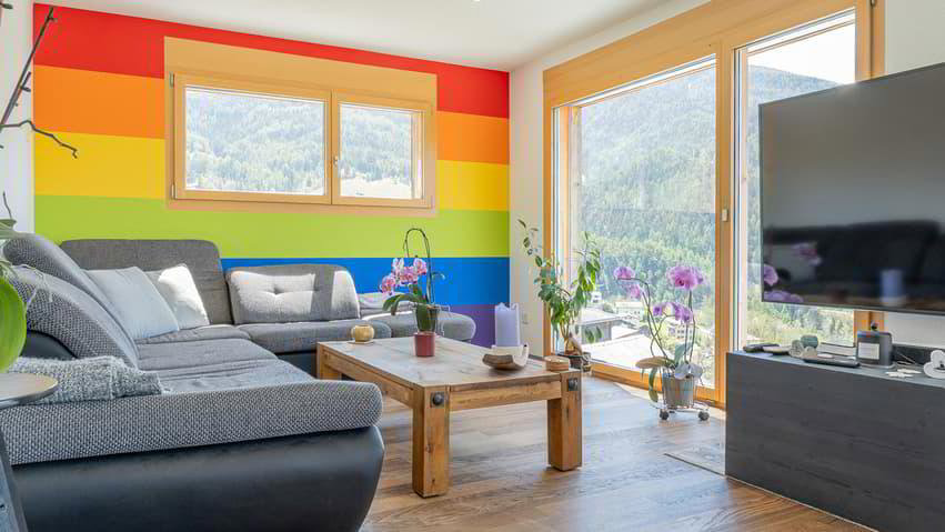 Zweifamilienhaus mit Erstwohnungen an ruhiger Lage in Bürchen - Więcej