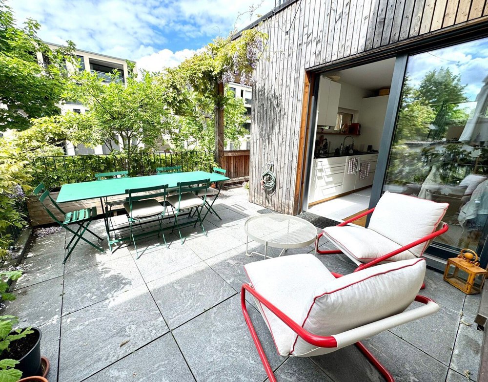 Appartement 4 pièces à louer à Berna - image 1/8