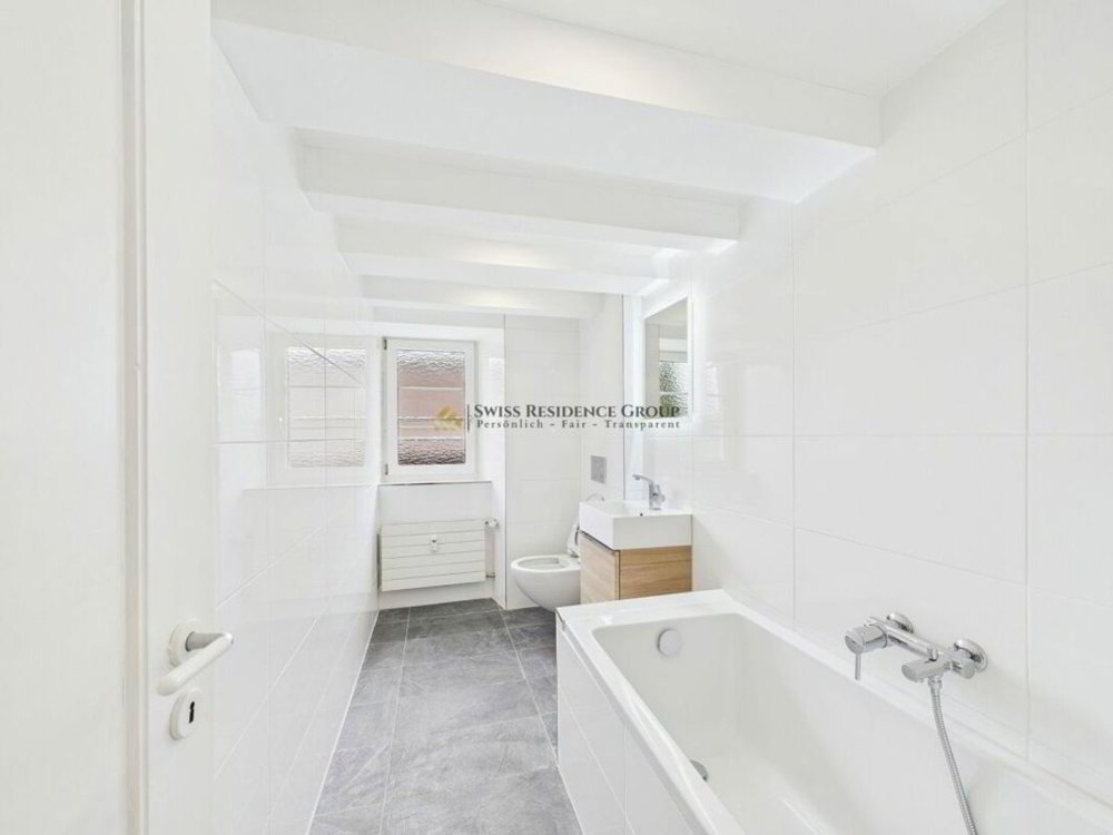 Maison 10 pièces à louer à Küsnacht ZH - image 1/13