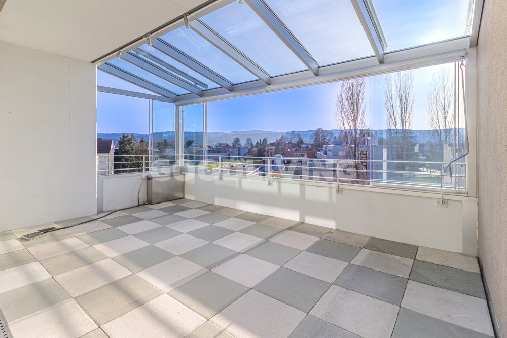 Appartement 4.5 pièces à acheter à Schwerzenbach - image 1/13