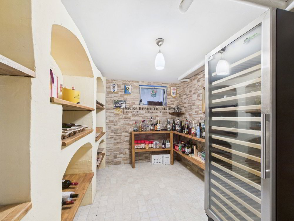 10.5 rooms House to buy in Winkel - image 1/17