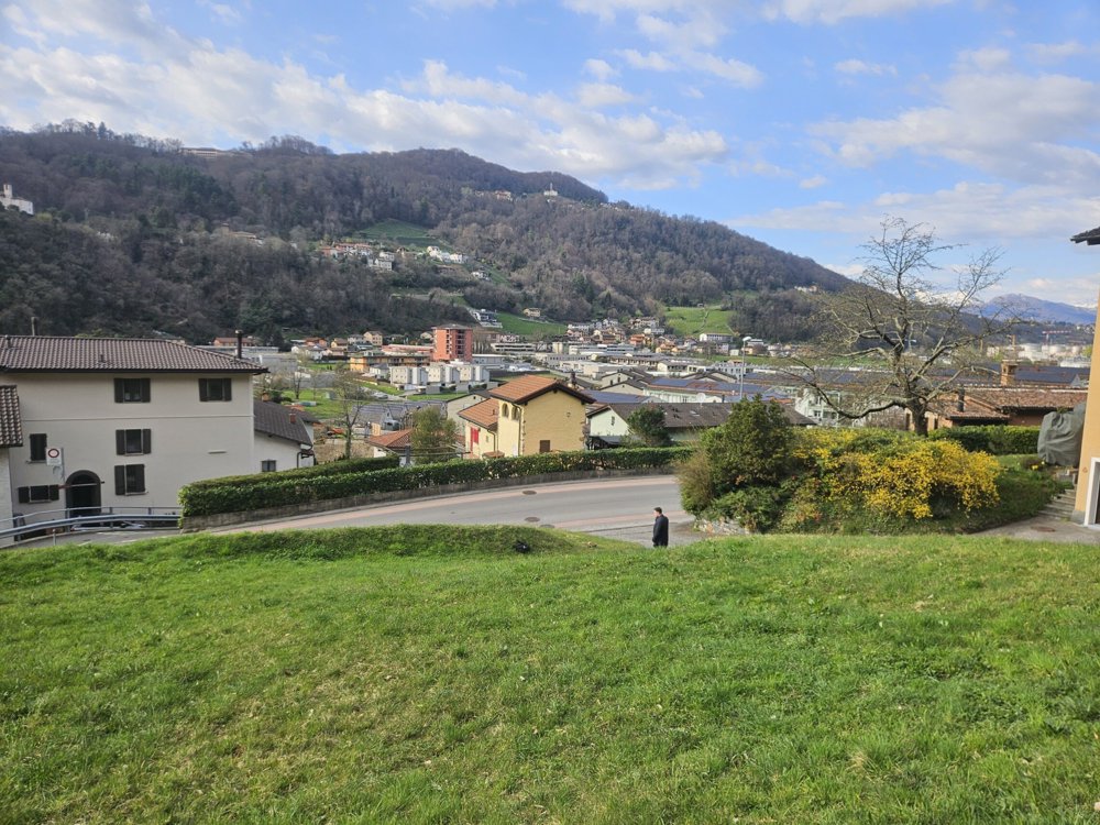 TERRENO EDIFICABILE DI 1000 MQ CON VISTA APERTA A BARBENGO - Ansicht 4