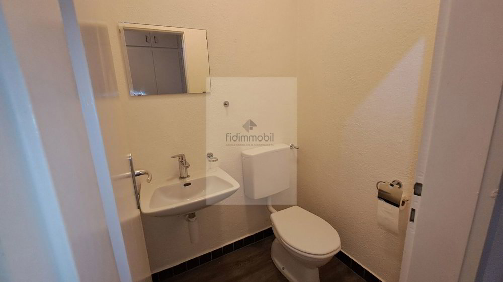 Appartement 2 pièces à louer à Le Locle - image 1/5