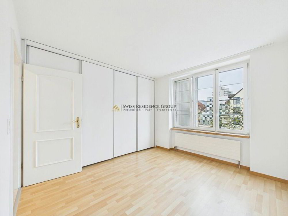 Casa di 13 locali in vendita a Olten - immagine 1/13