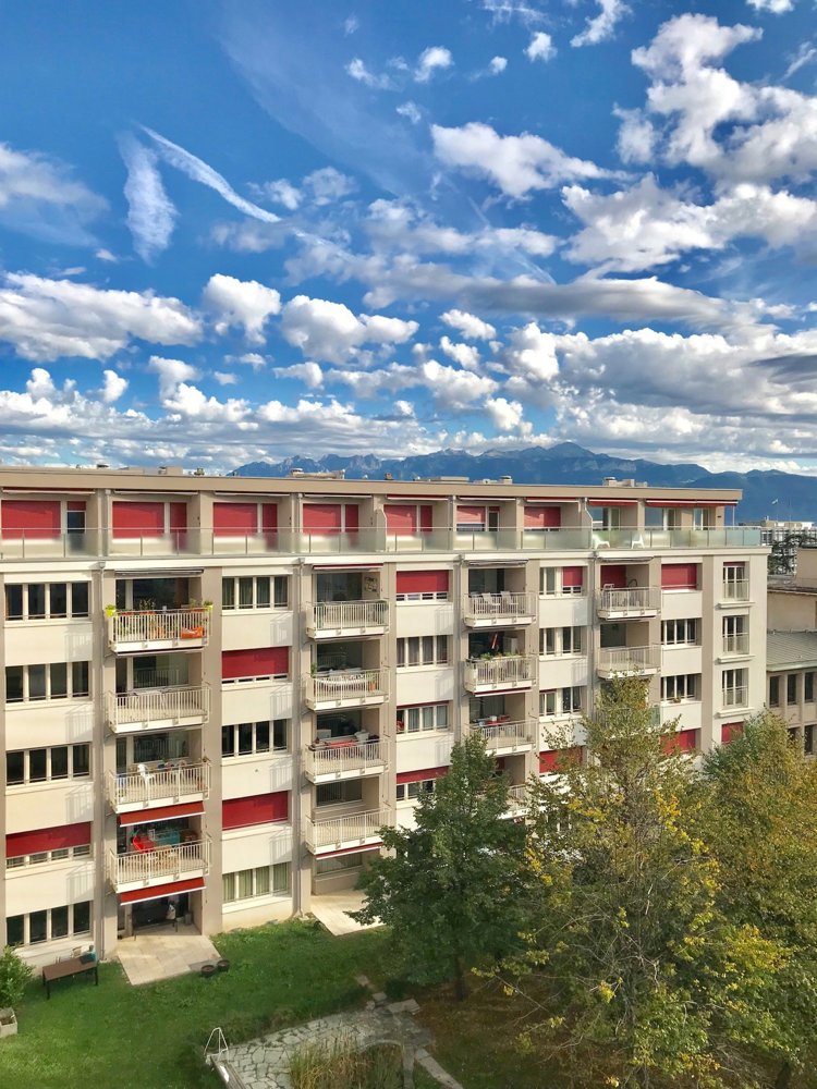 null rooms Car park, garage for rent in Lausanne - image 1/1