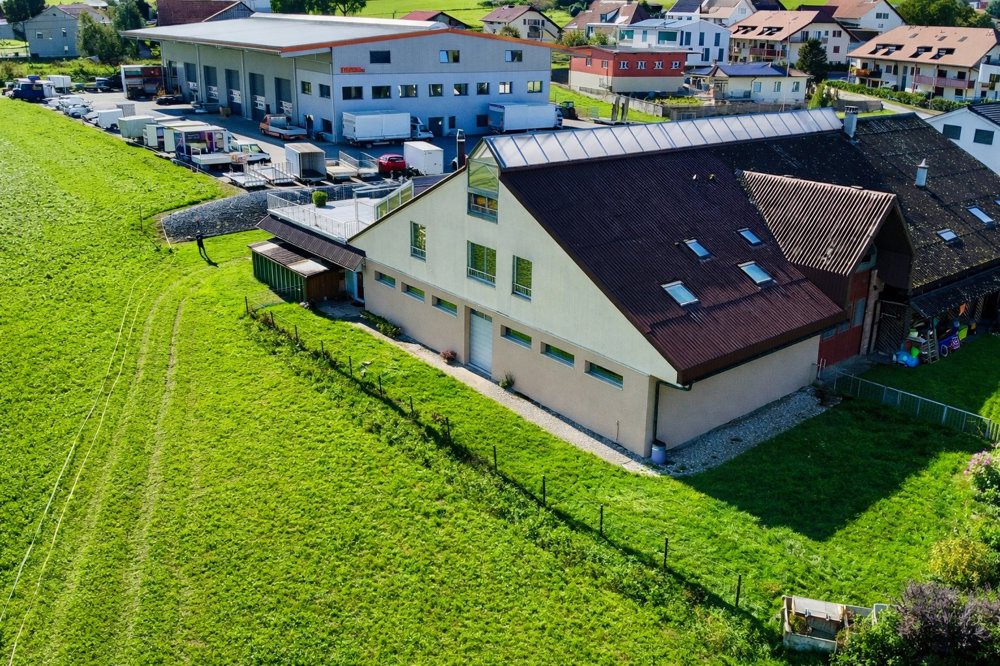 Ufficio & Commercio di 1 locali in vendita a Torny-le-Grand - immagine 1/3