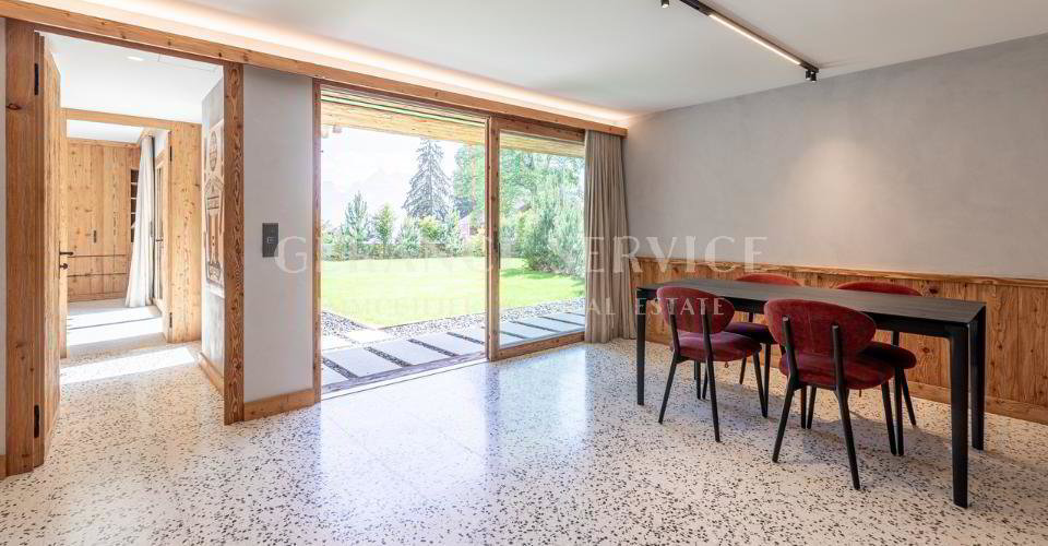 null rooms Office & Commercial for rent in Chesières - image 1/8