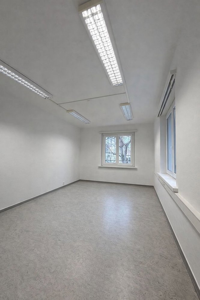 Bureau & Commerce null pièces à louer à Dietikon - image 1/11