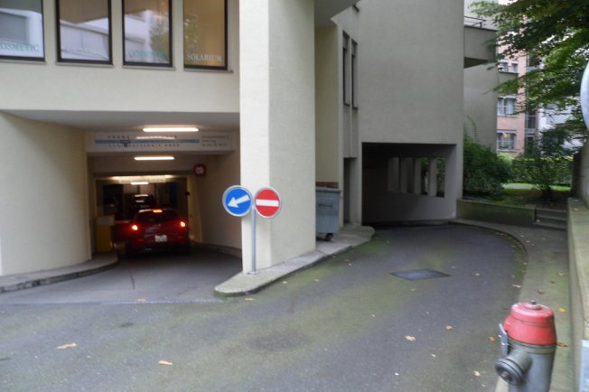 null rooms Car park, garage for rent in Zoug - image 1/1