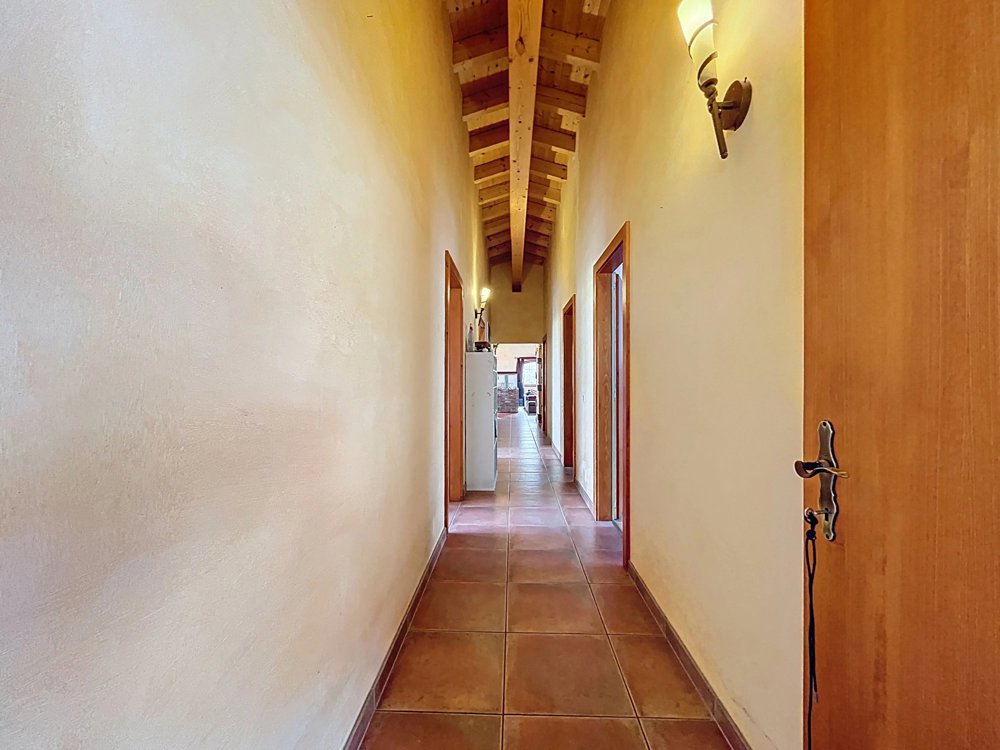 4 rooms House to buy in Sierre - image 1/13
