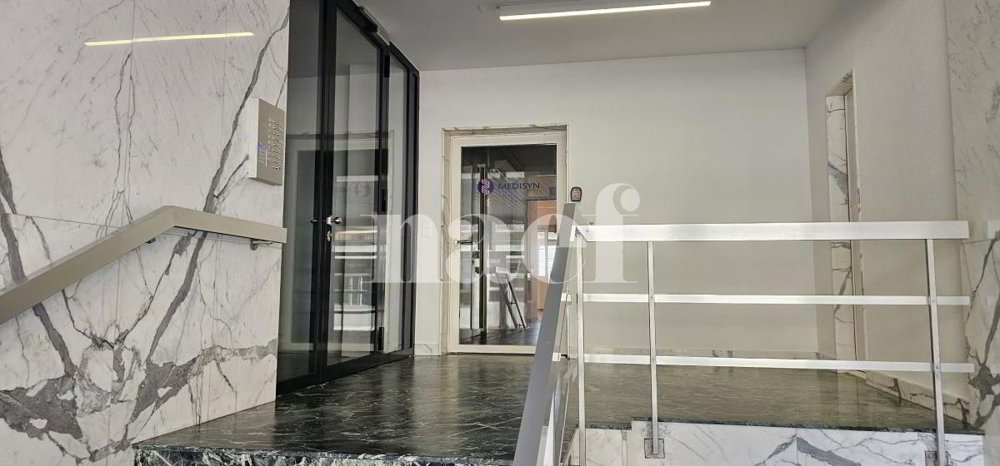 Bureau & Commerce null pièces à louer à Lausanne - image 1/2