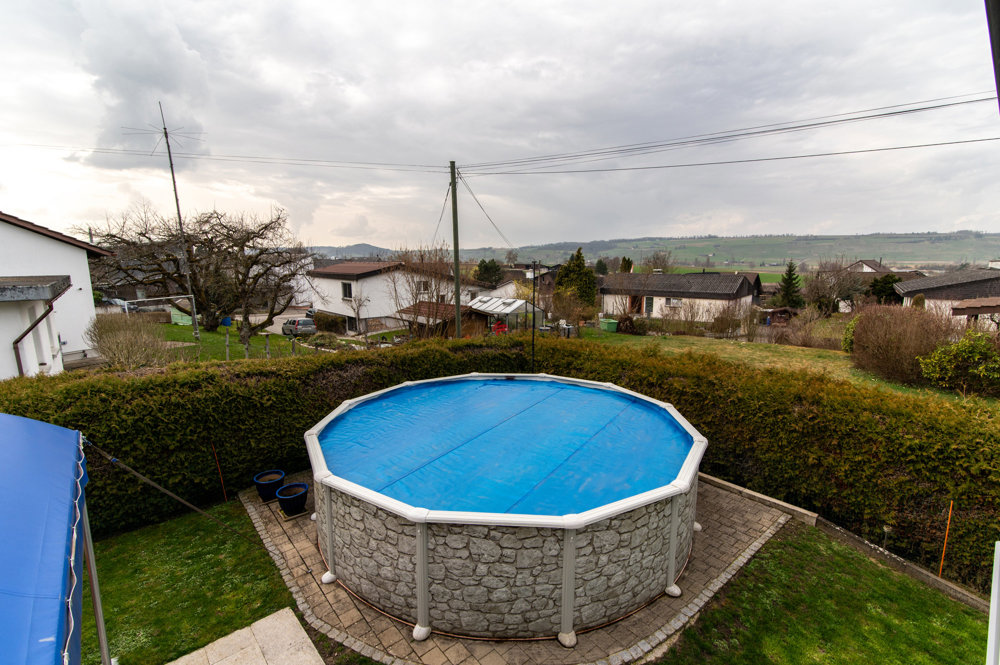 Casa di 6 locali in vendita a Wilchingen - immagine 1/13