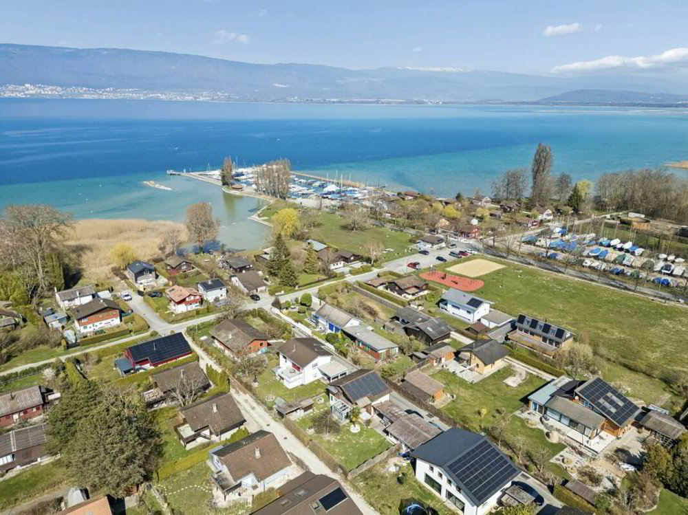 4 rooms House to buy in Cudrefin - image 1/13