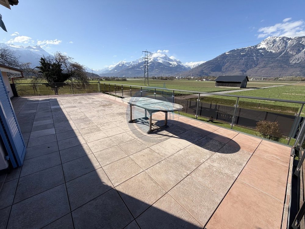 Appartamento di 4 locali in affitto a Aigle - immagine 1/13