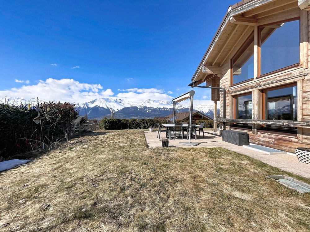 7 rooms House to buy in Nax - image 1/13