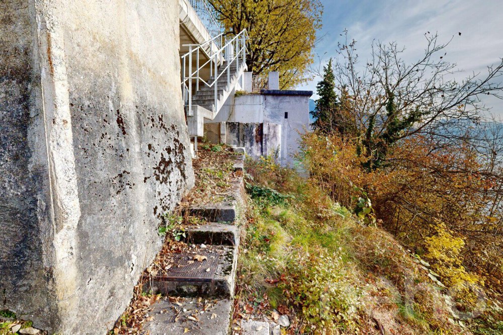 Terreno di 3 locali in vendita a Montreux - immagine 1/12