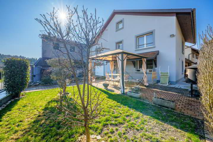 6.5 Zimmer Haus zum verkaufen in Ballens - Bild 1/8