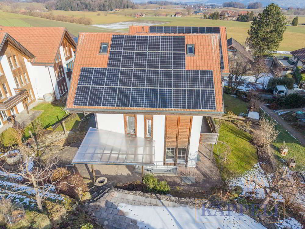 Casa di 4.5 locali in vendita a Uebeschi - immagine 1/25