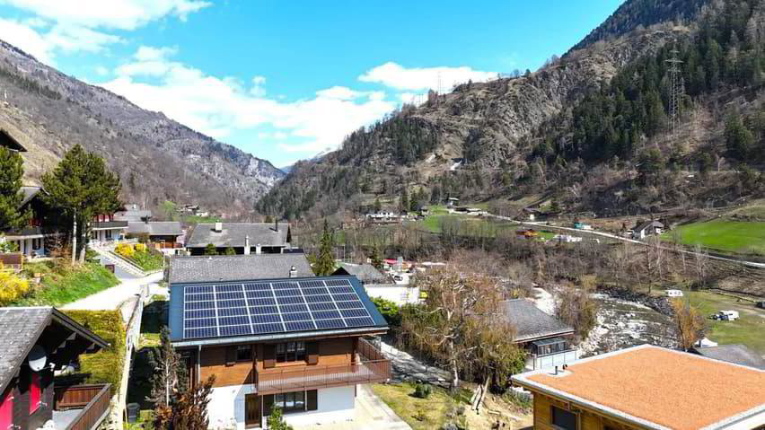 7 rooms House to buy in Mörel - image 1/13
