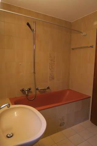 Bureau & Commerce null pièces à acheter à Delémont - image 1/10