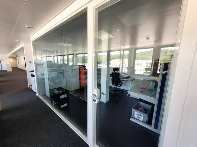 Ufficio & Commercio di 3 locali in affitto a Givisiez - immagine 1/5