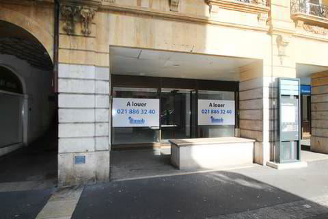 Bureau & Commerce null pièces à louer à Neuchâtel - image 1/1