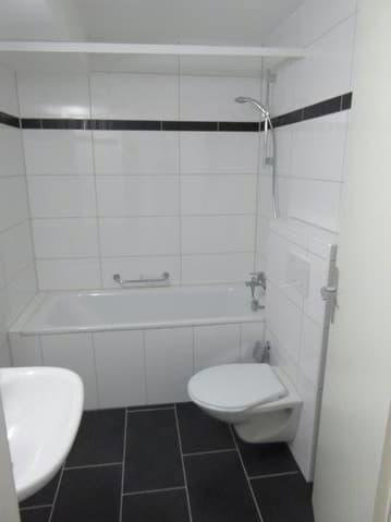 Appartamento di 2 locali in affitto a Kerzers - immagine 1/6