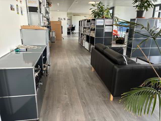 Ufficio & Commercio di 3 locali in affitto a Givisiez - immagine 1/8