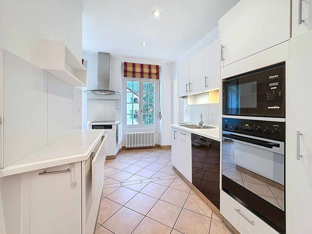 Casa di 14 locali in vendita a Martigny - immagine 1/13