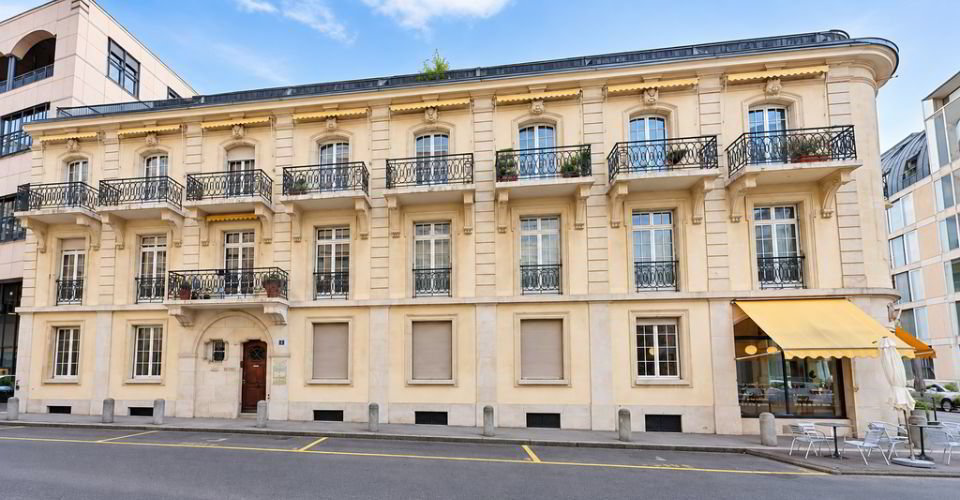 null rooms Office & Commercial for rent in Lausanne - image 1/11
