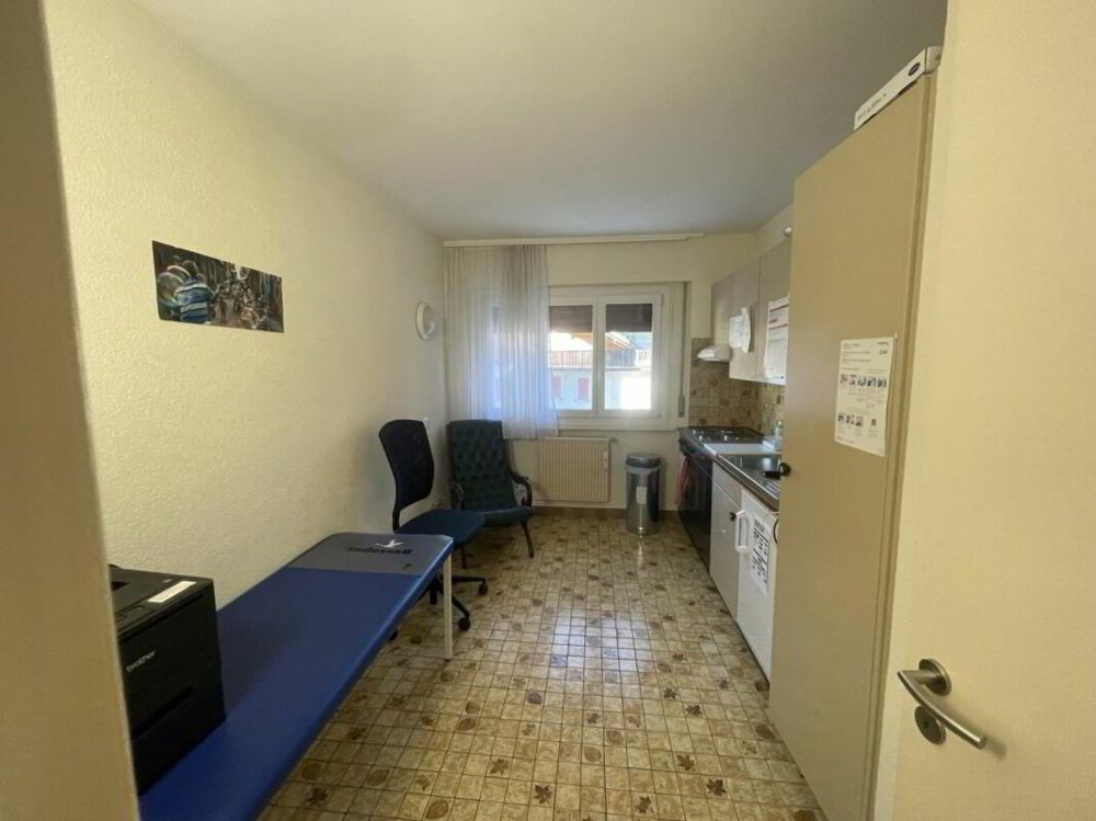 4 rooms Apartment to buy in Crans-Montana - image 1/6