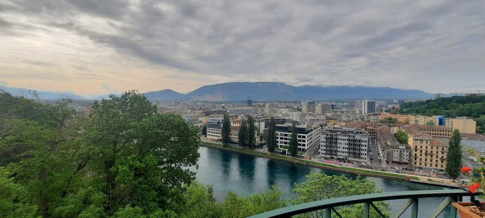 5 rooms Apartment for rent in Genève - image 1/10