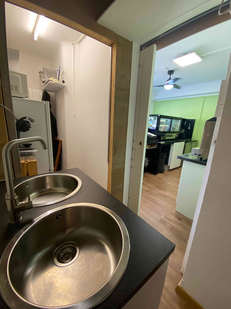 2 rooms Office & Commercial for rent in Lausanne - image 1/5