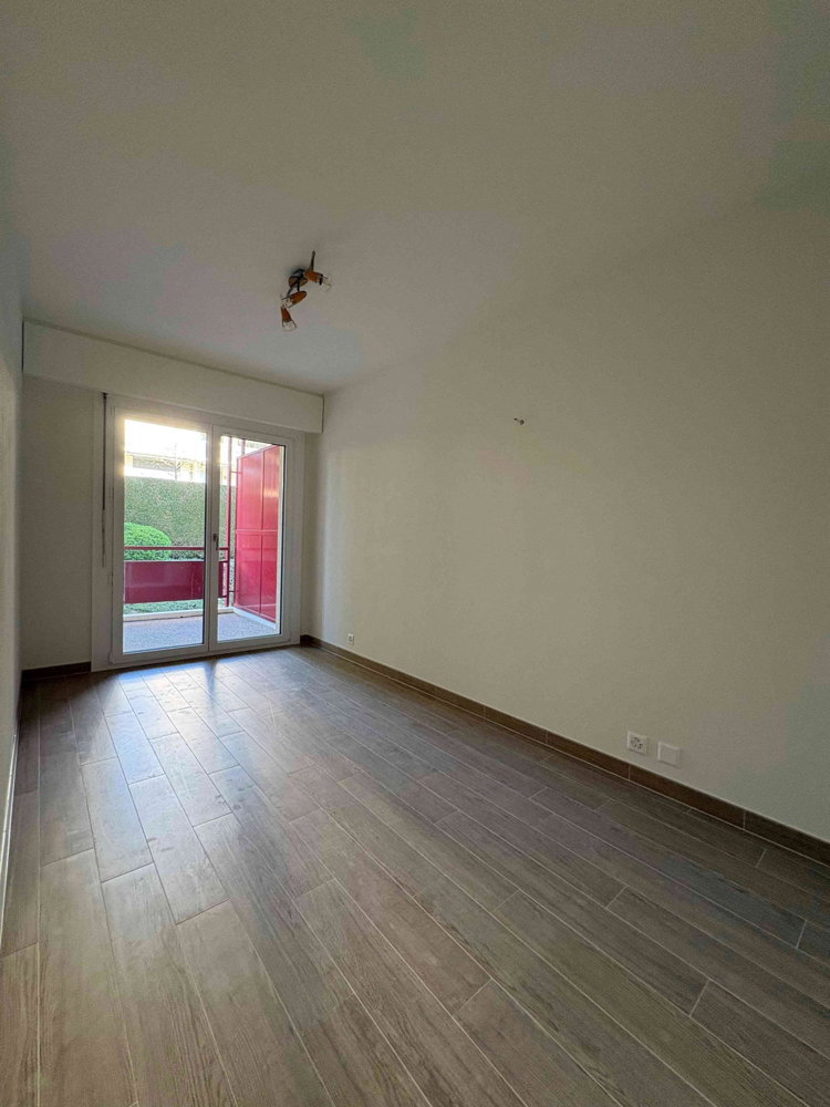 Appartamento di 4.5 locali in affitto a Nyon - immagine 1/13