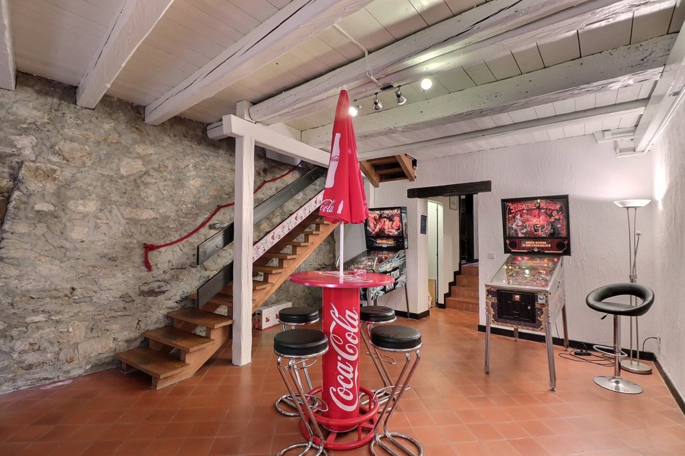 Maison 6 pièces à acheter à Corseaux - image 1/13
