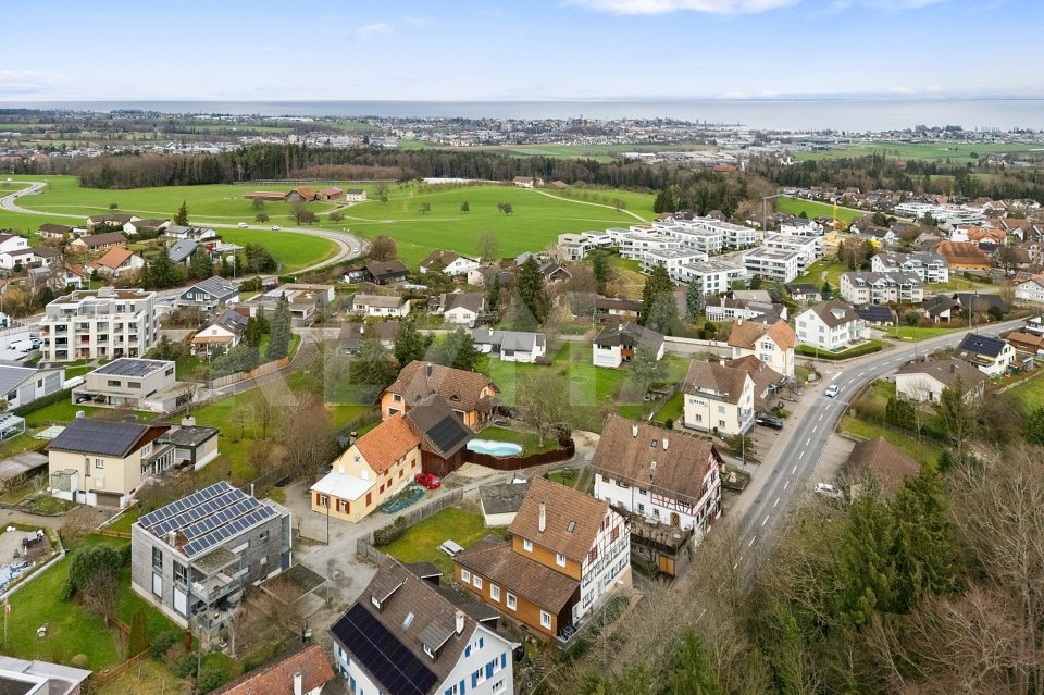 Maison 14 pièces à acheter à Berg SG - image 1/13