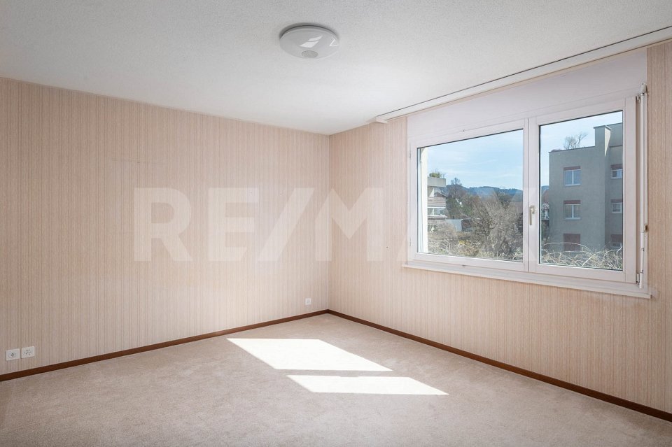 4 rooms Apartment to buy in Wetzikon ZH - image 1/13