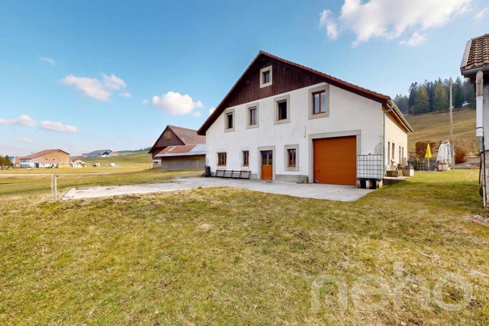 Maison 6 pièces à acheter à La Châtagne - image 1/12