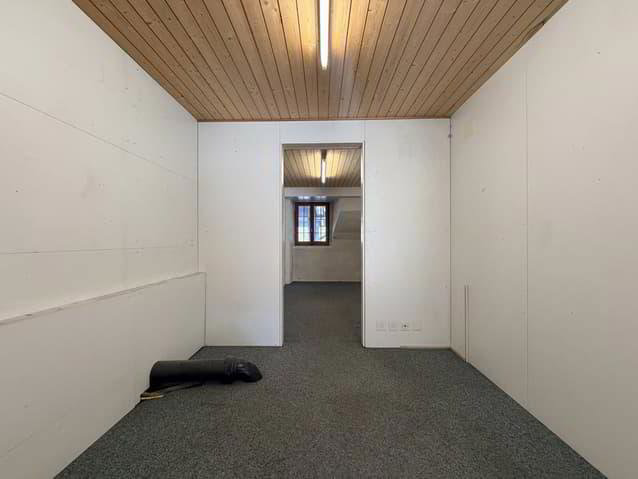 null rooms Office & Commercial for rent in Châtel-St-Denis - image 1/3