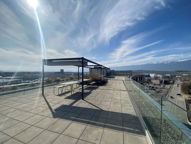 null rooms Office & Commercial for rent in Meyrin - image 1/10
