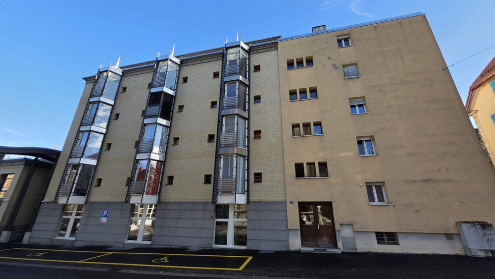Appartamento di 2 locali in affitto a La Chaux-de-Fonds - immagine 1/7