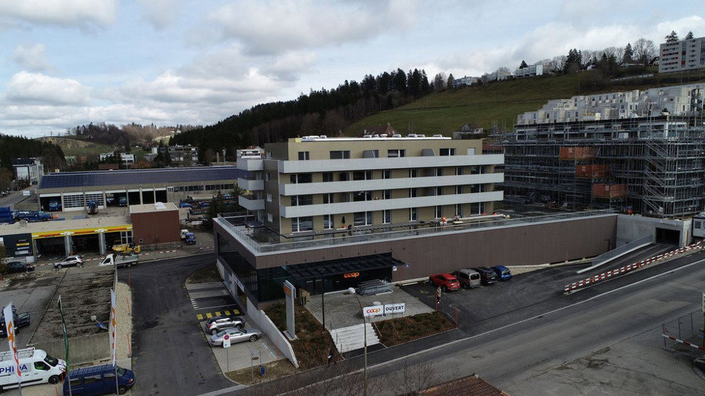 Parking, garage null pièces à louer à La Chaux-de-Fonds - image 1/2