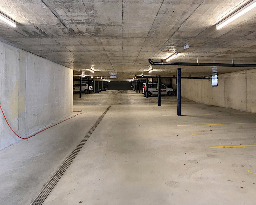 Parking, garage null pièces à louer à Marin-Epagnier - image 1/2