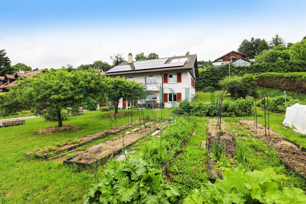 7 rooms House to buy in St-George - image 1/9